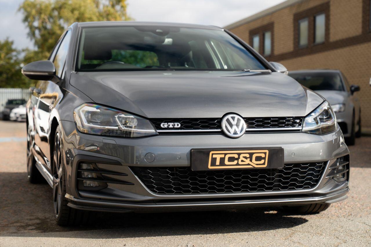Volkswagen Golf view 9