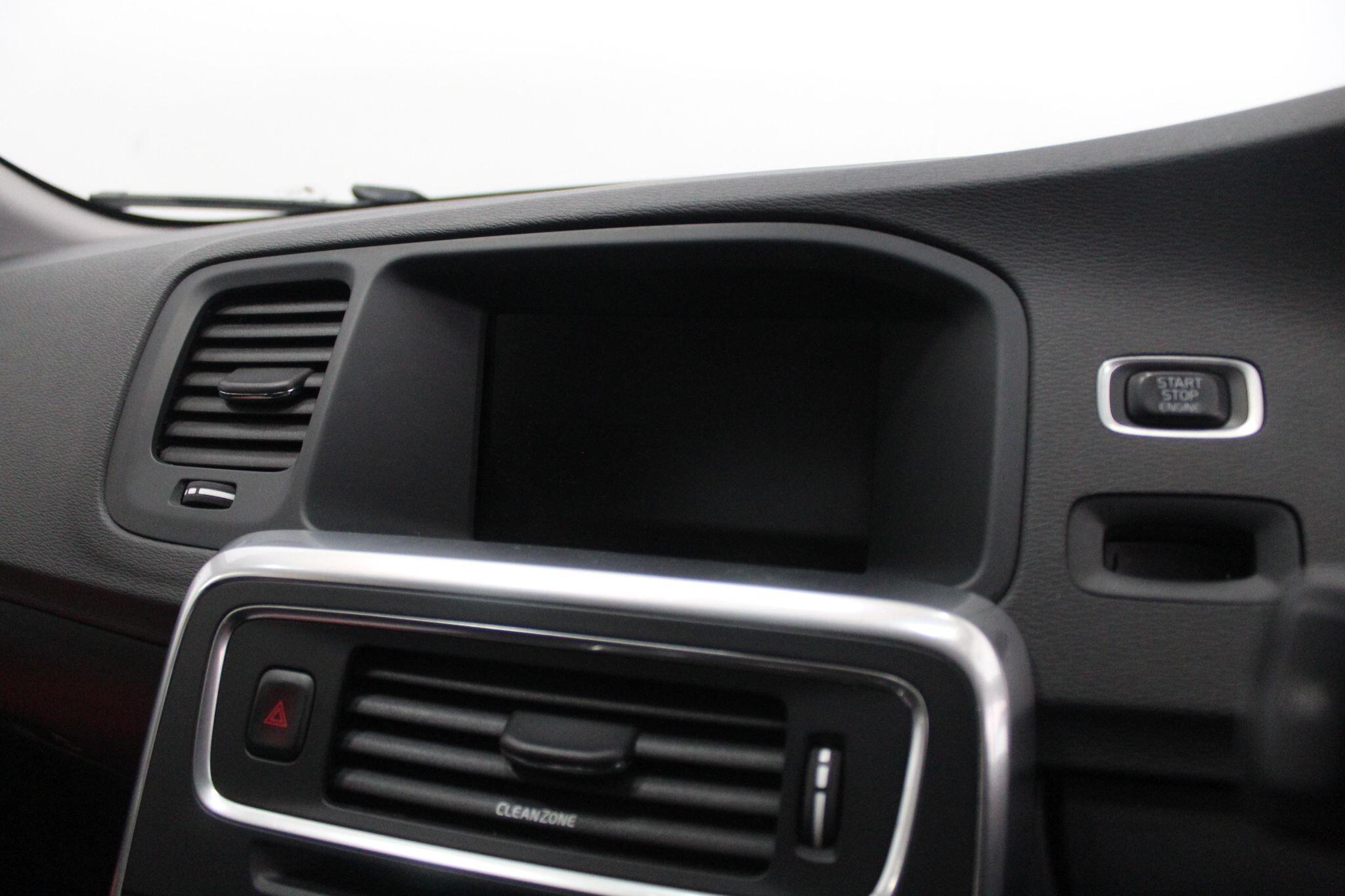 Volvo V60 view 38