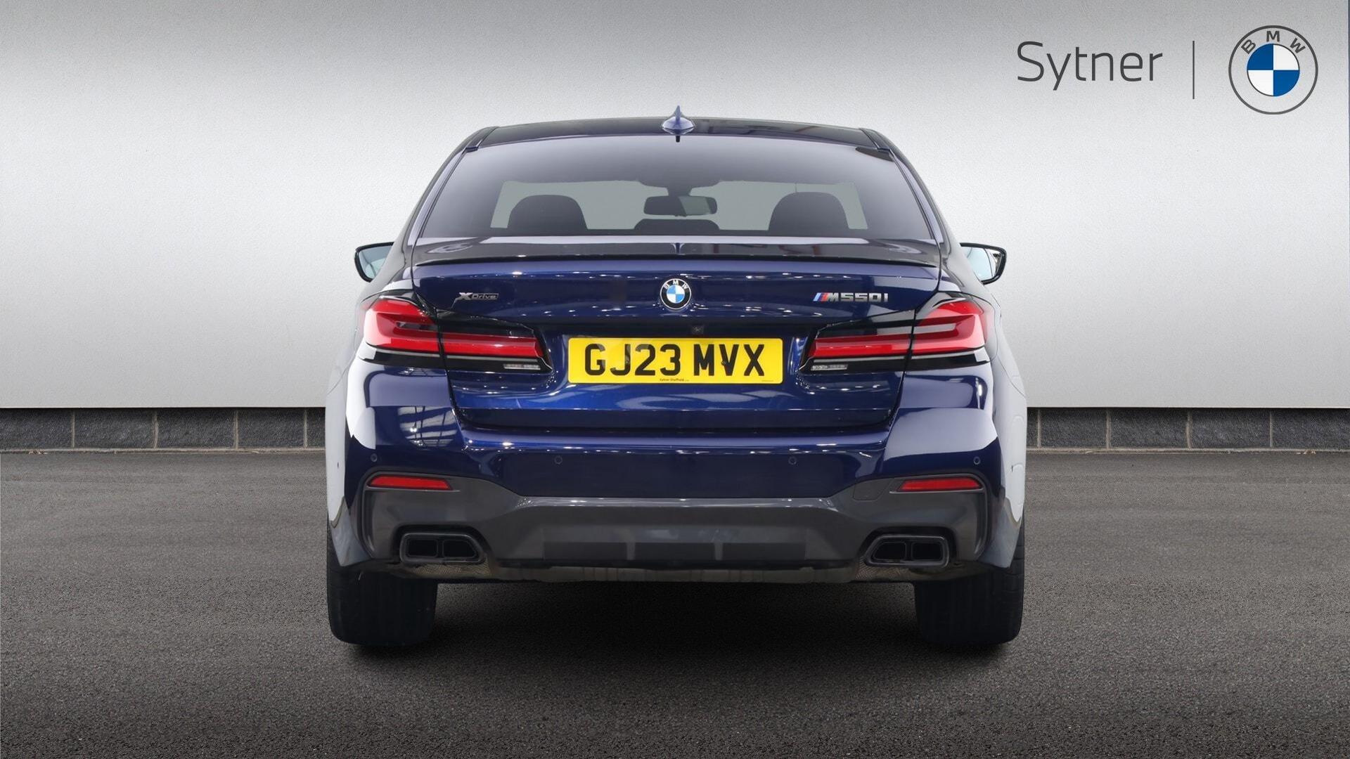 BMW 5 Series view 15