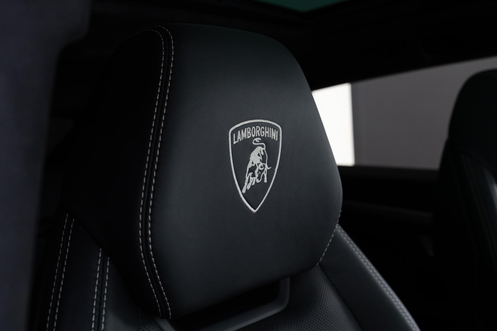 Lamborghini Urus view 20