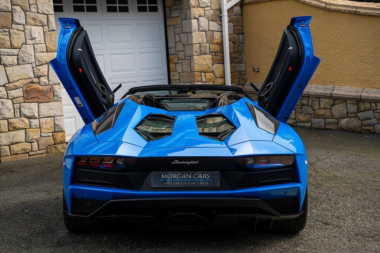 Lamborghini Aventador view 27