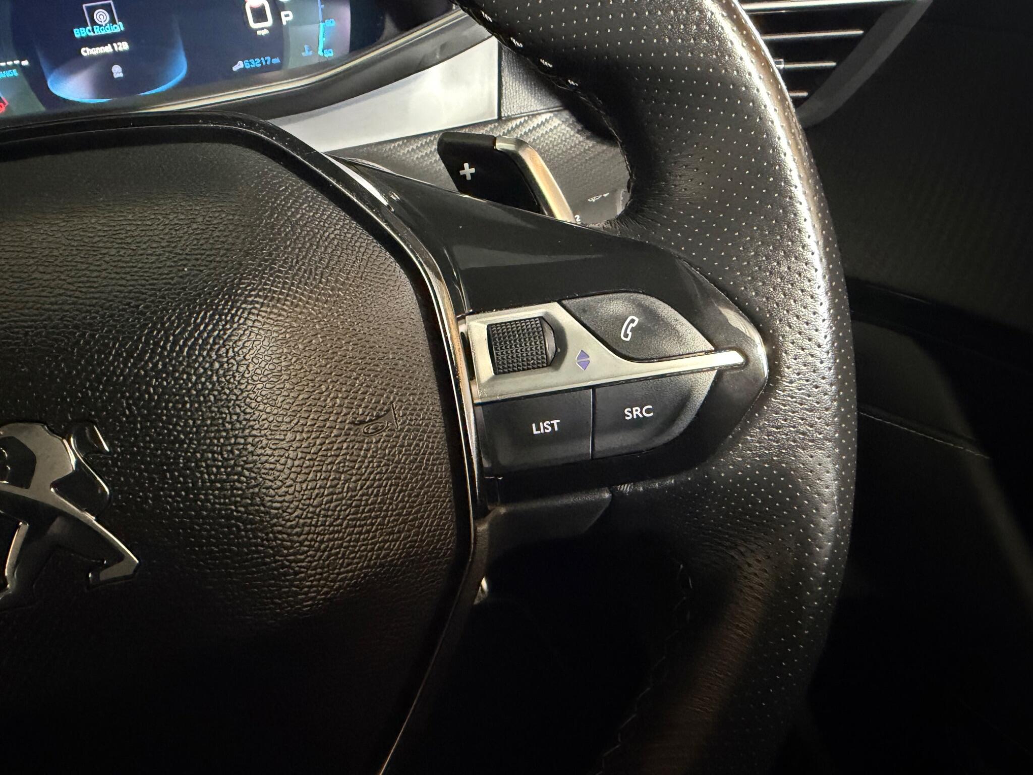 Peugeot 208 view 19