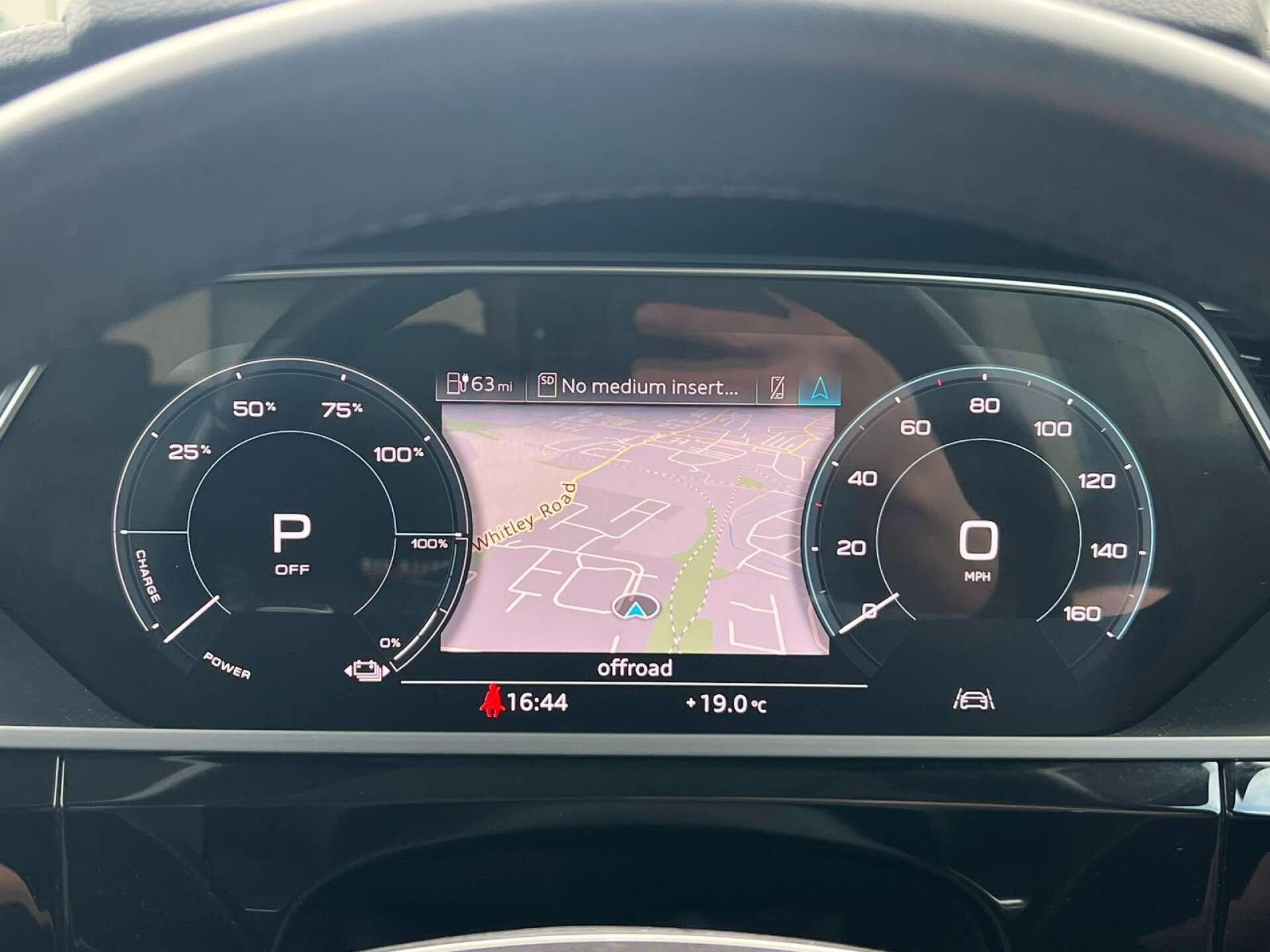 Audi E-Tron view 26