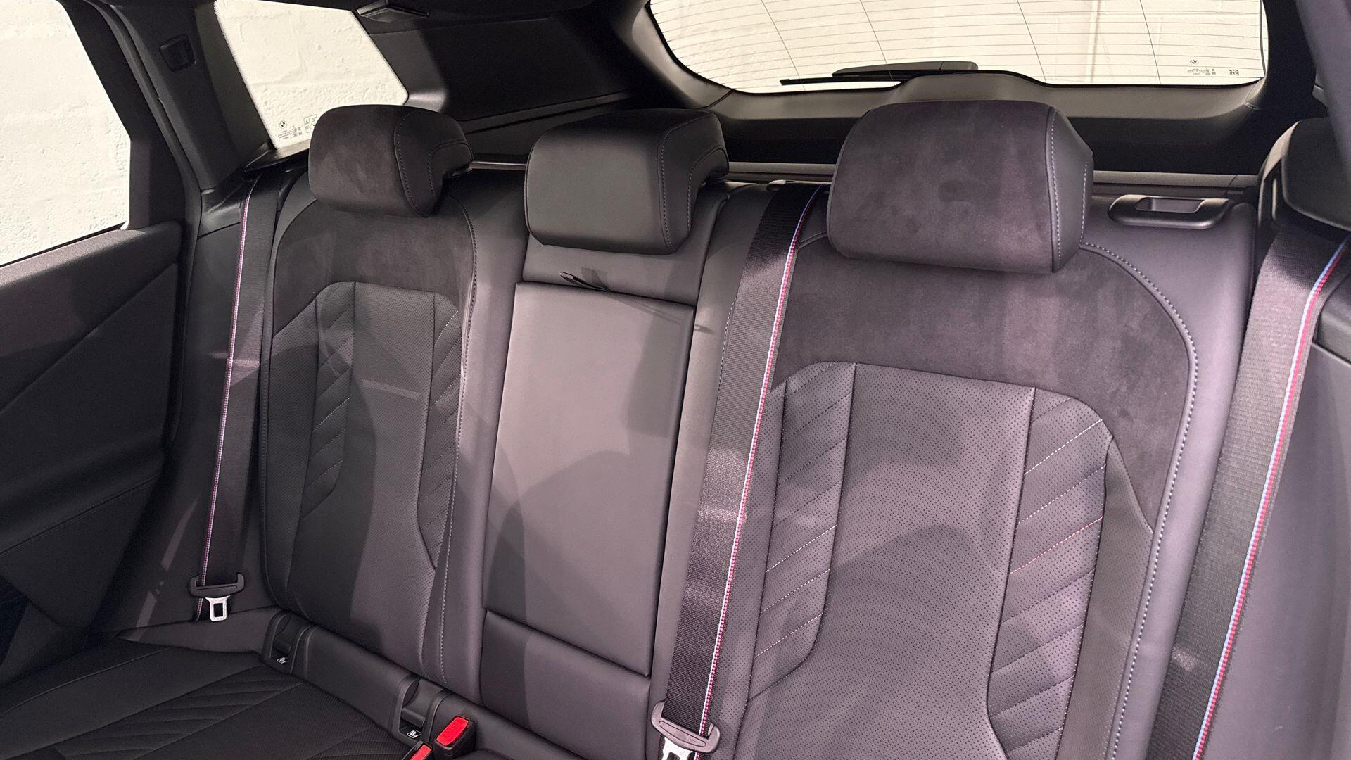 BMW X3 view 12