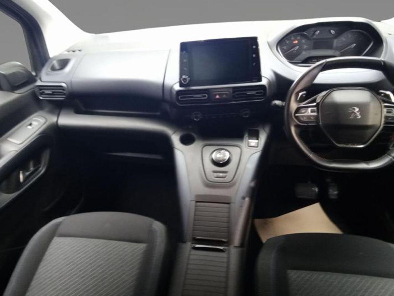 Peugeot Rifter view 5
