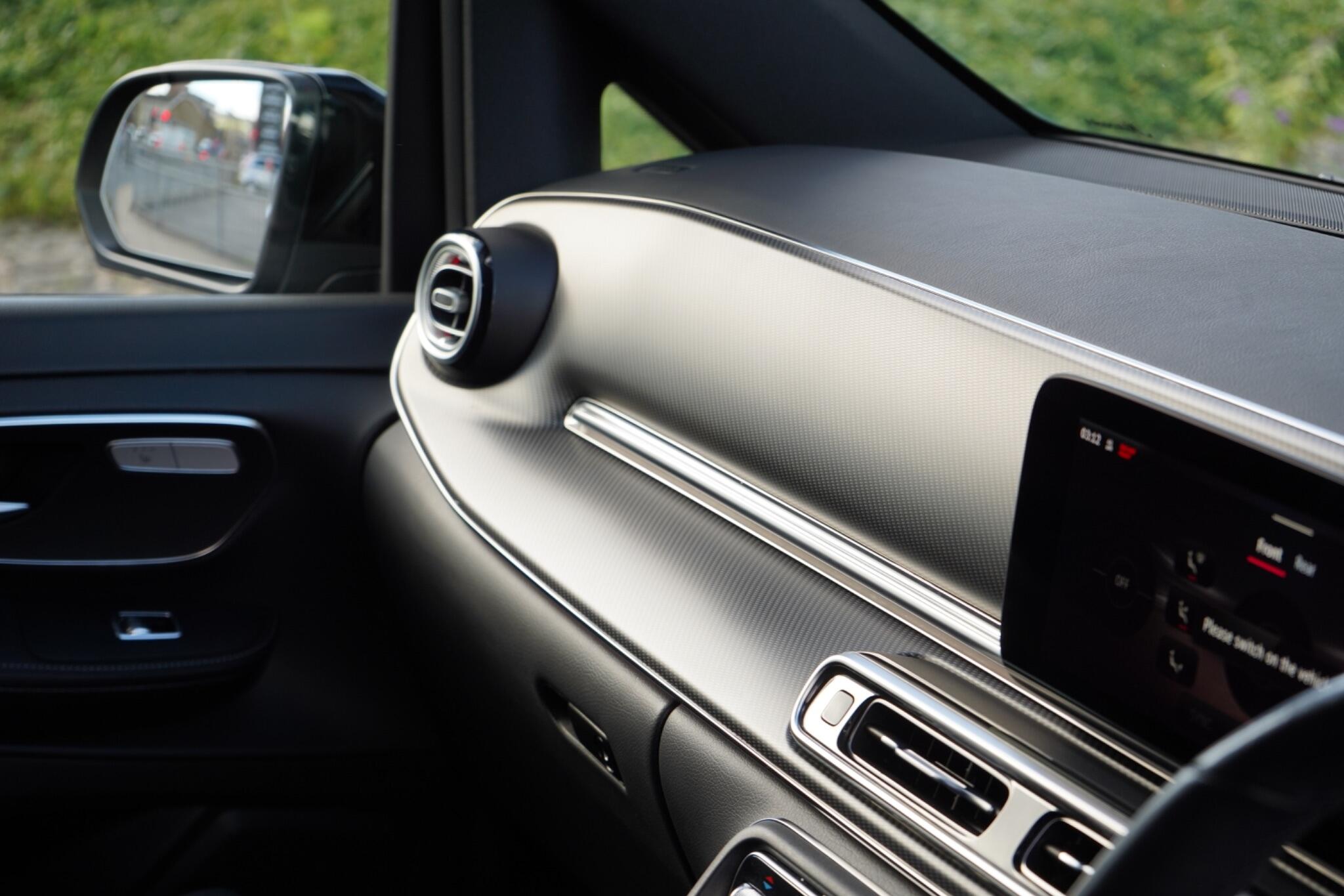 Mercedes-Benz V Class view 19