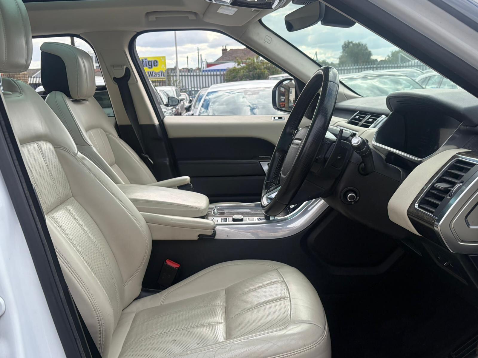 Land Rover Range Rover Sport view 9