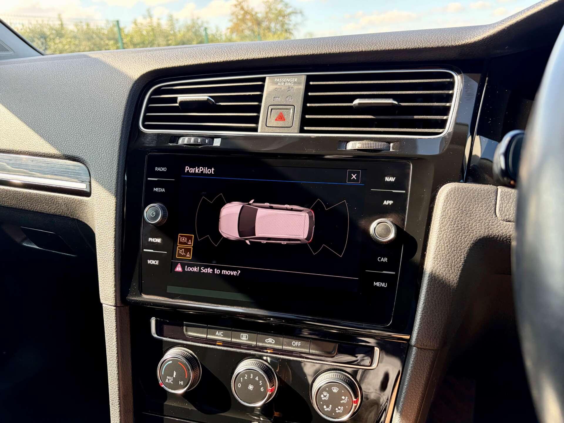 Volkswagen Golf view 47