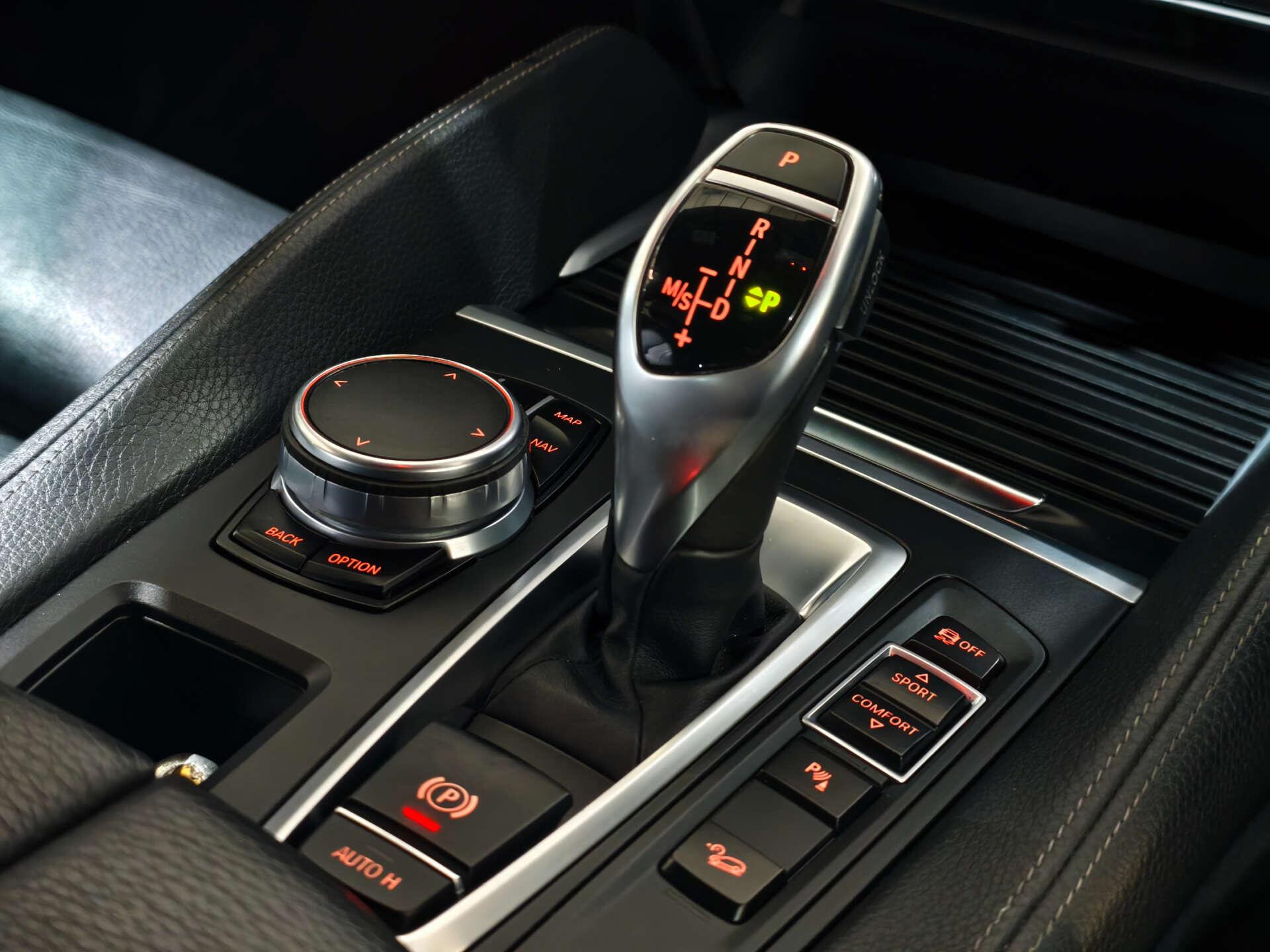 BMW X6 view 37