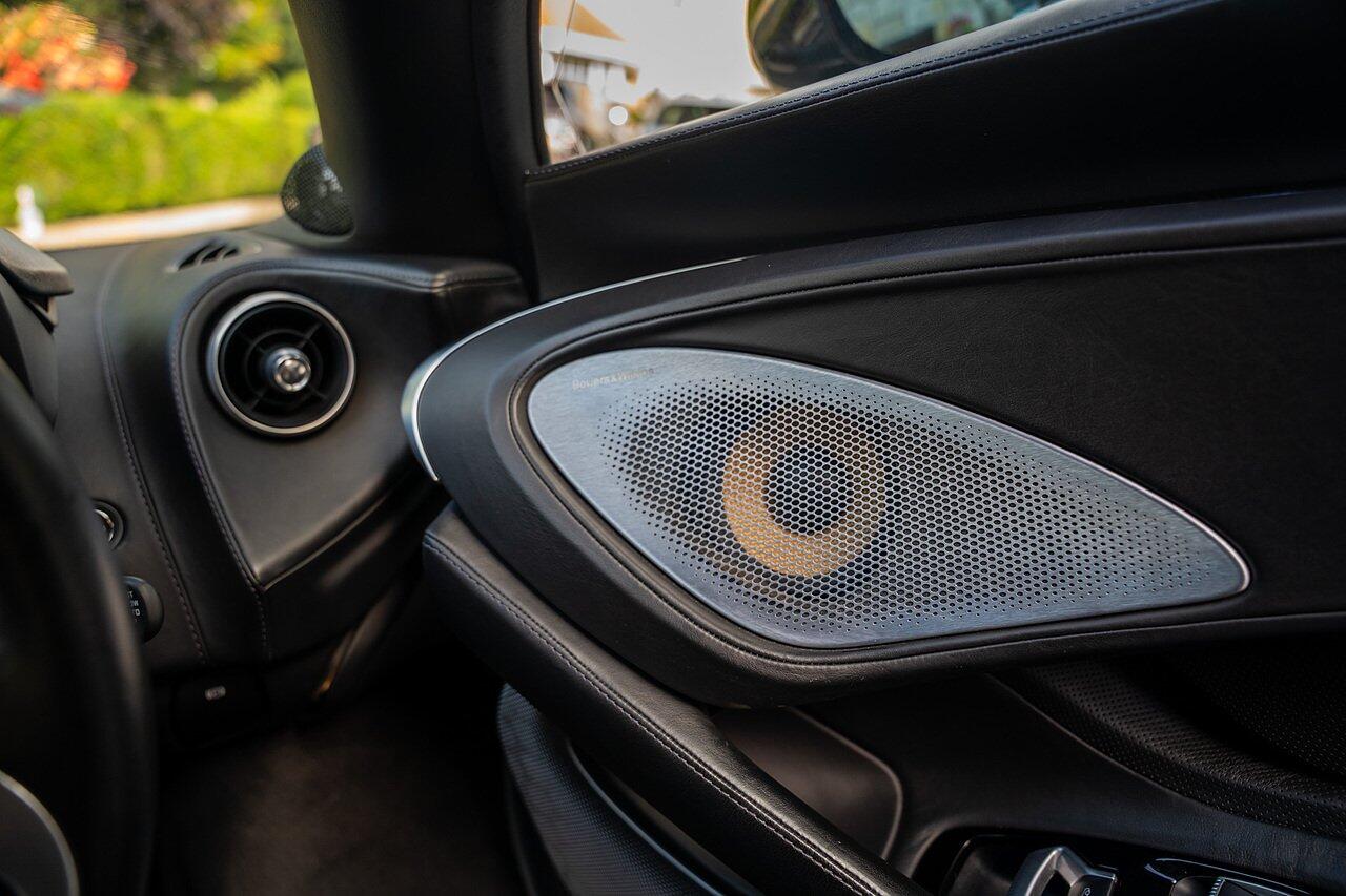 McLaren GT view 69