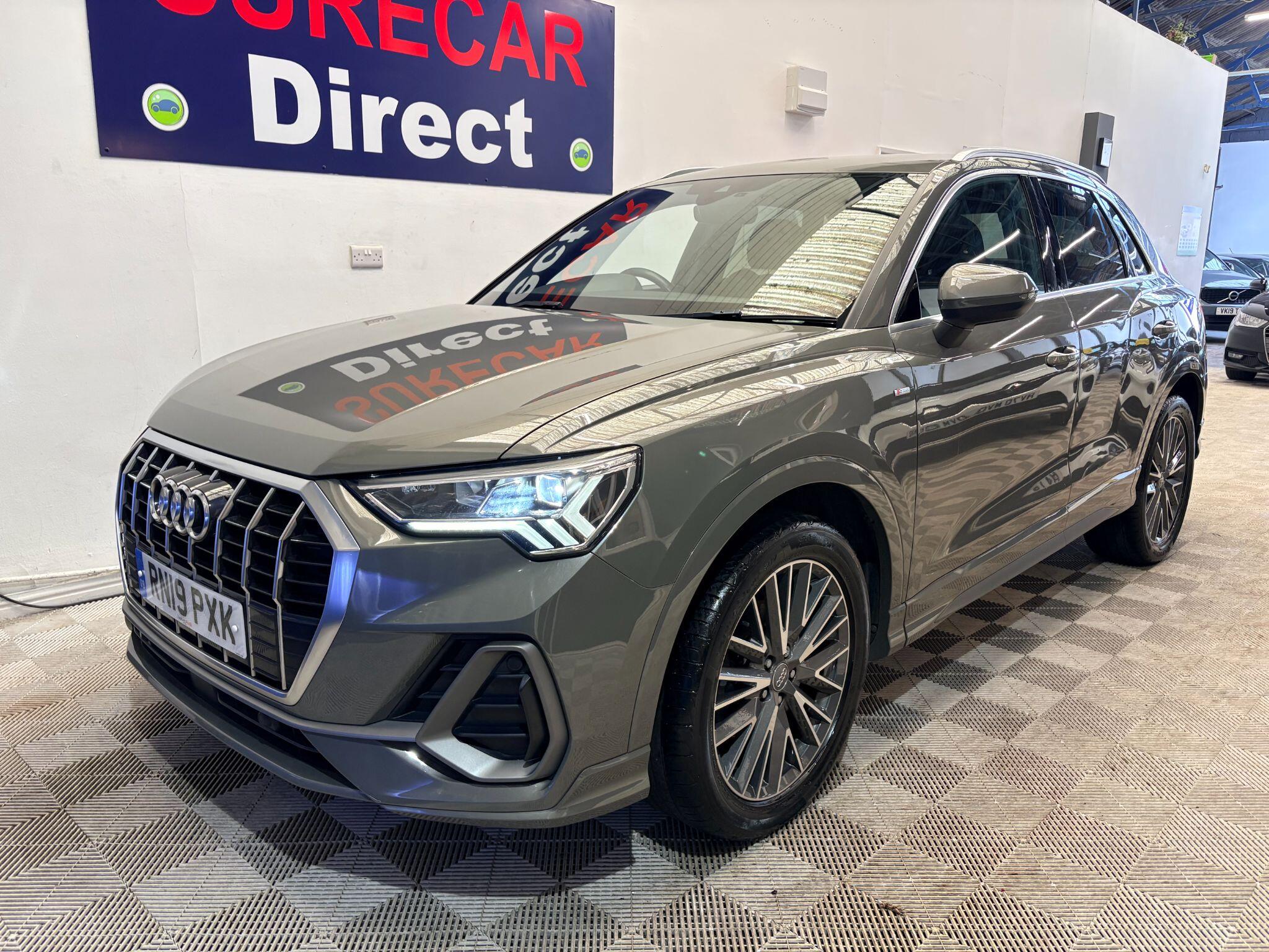 Audi Q3 view 5