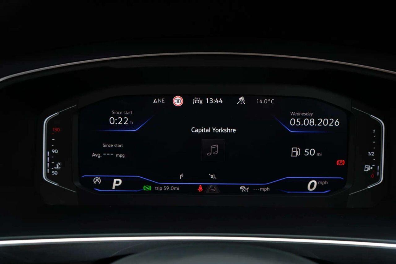 Volkswagen Tiguan view 24