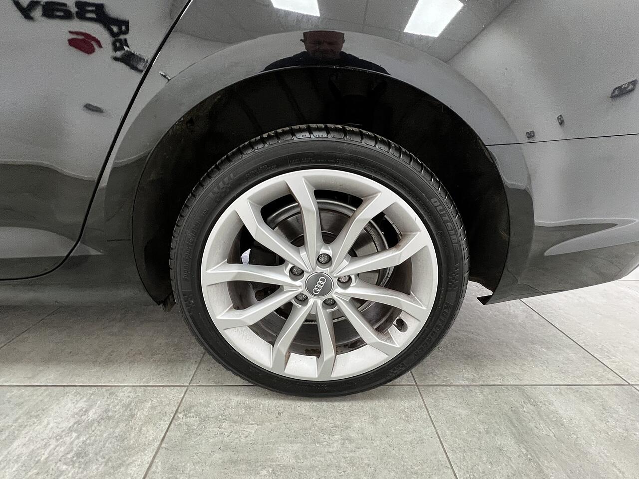 Audi A4 view 20