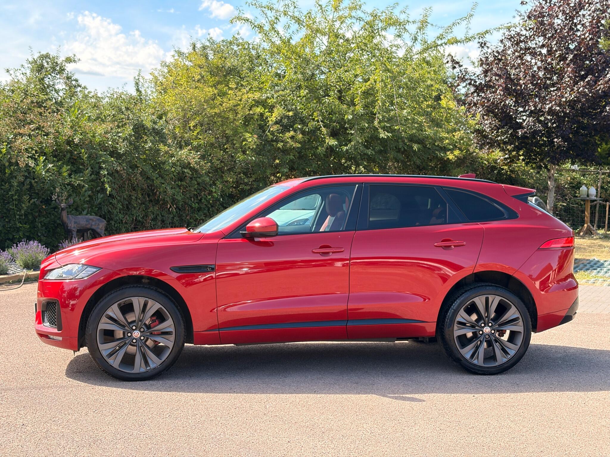 Jaguar F-Pace view 4