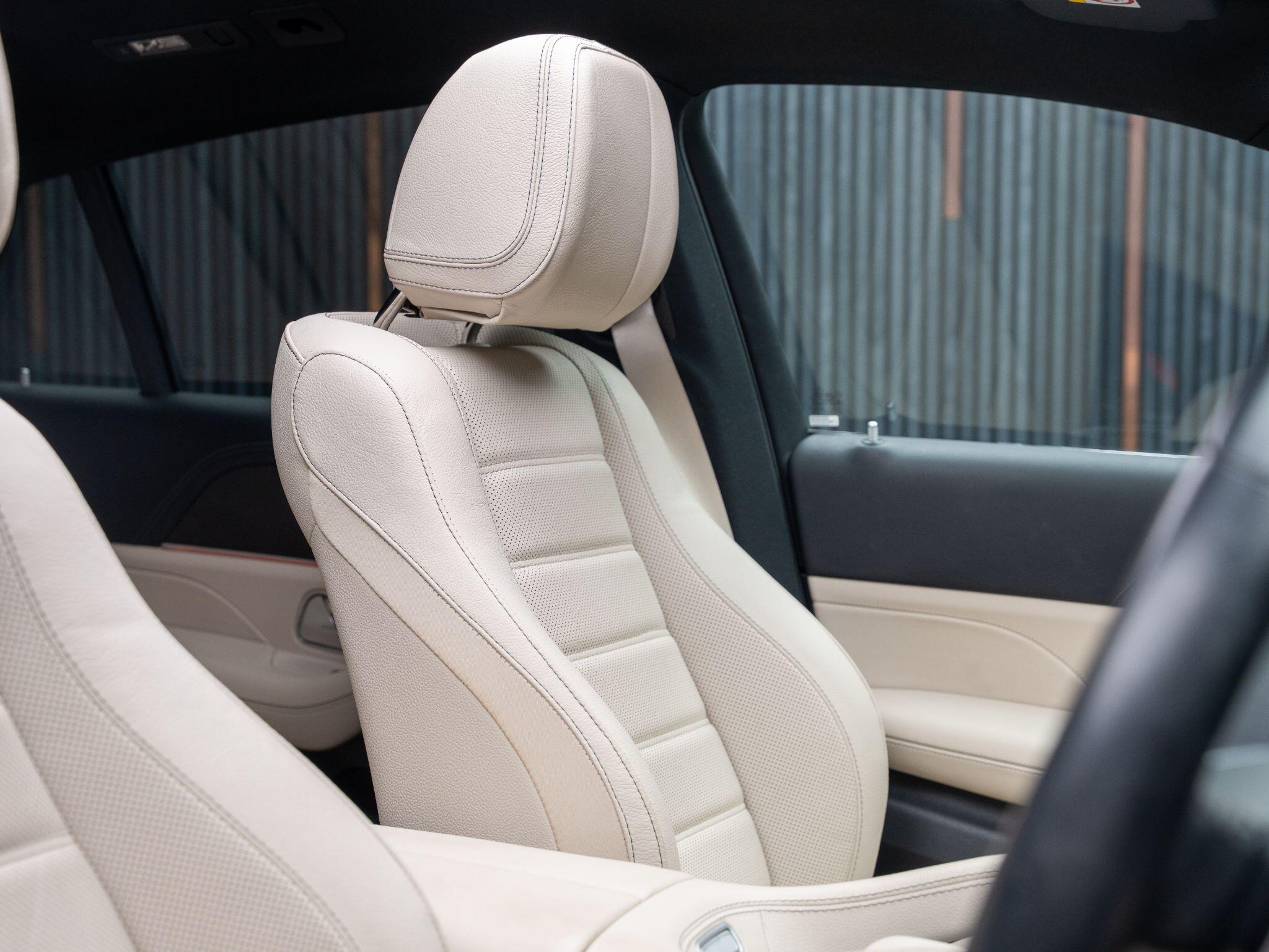 Mercedes-Benz GLE view 50