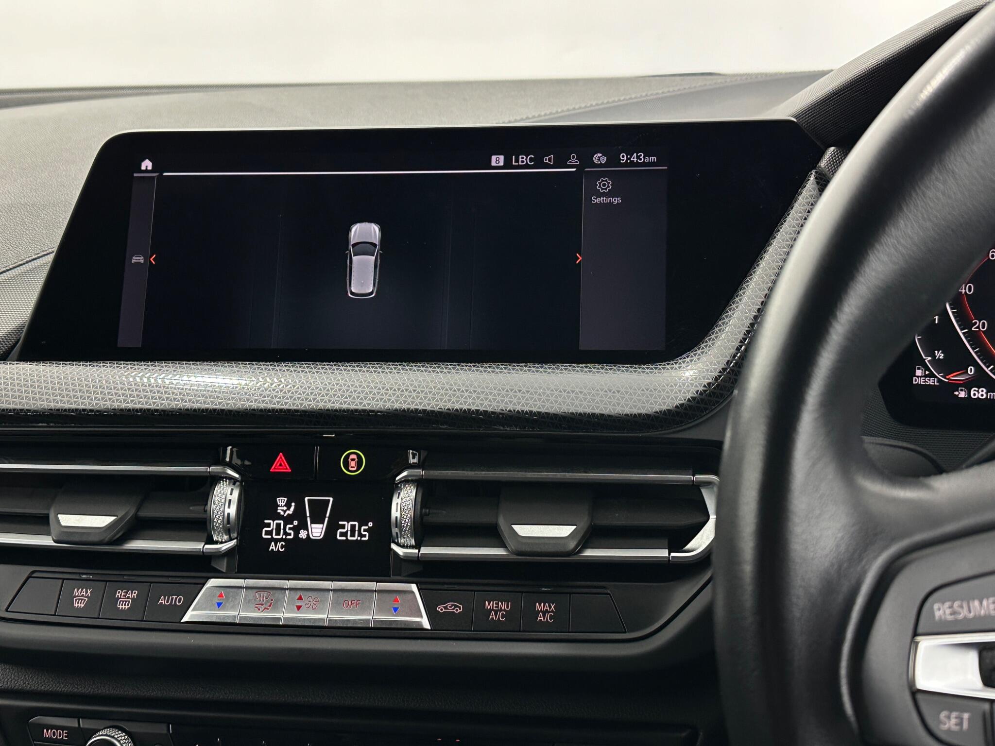 BMW 1 Series view 25