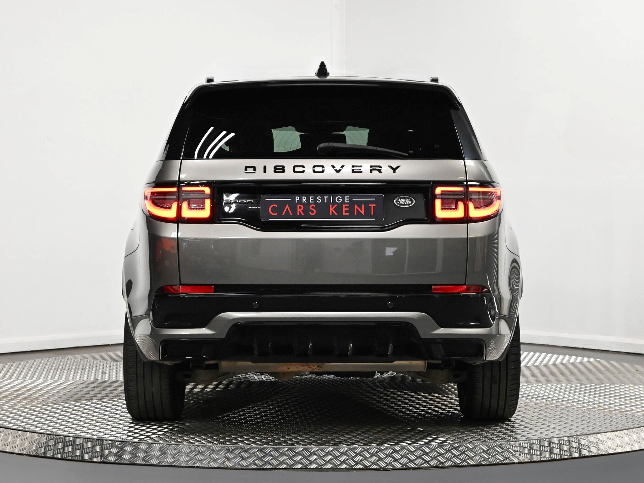 Land Rover Discovery Sport view 27