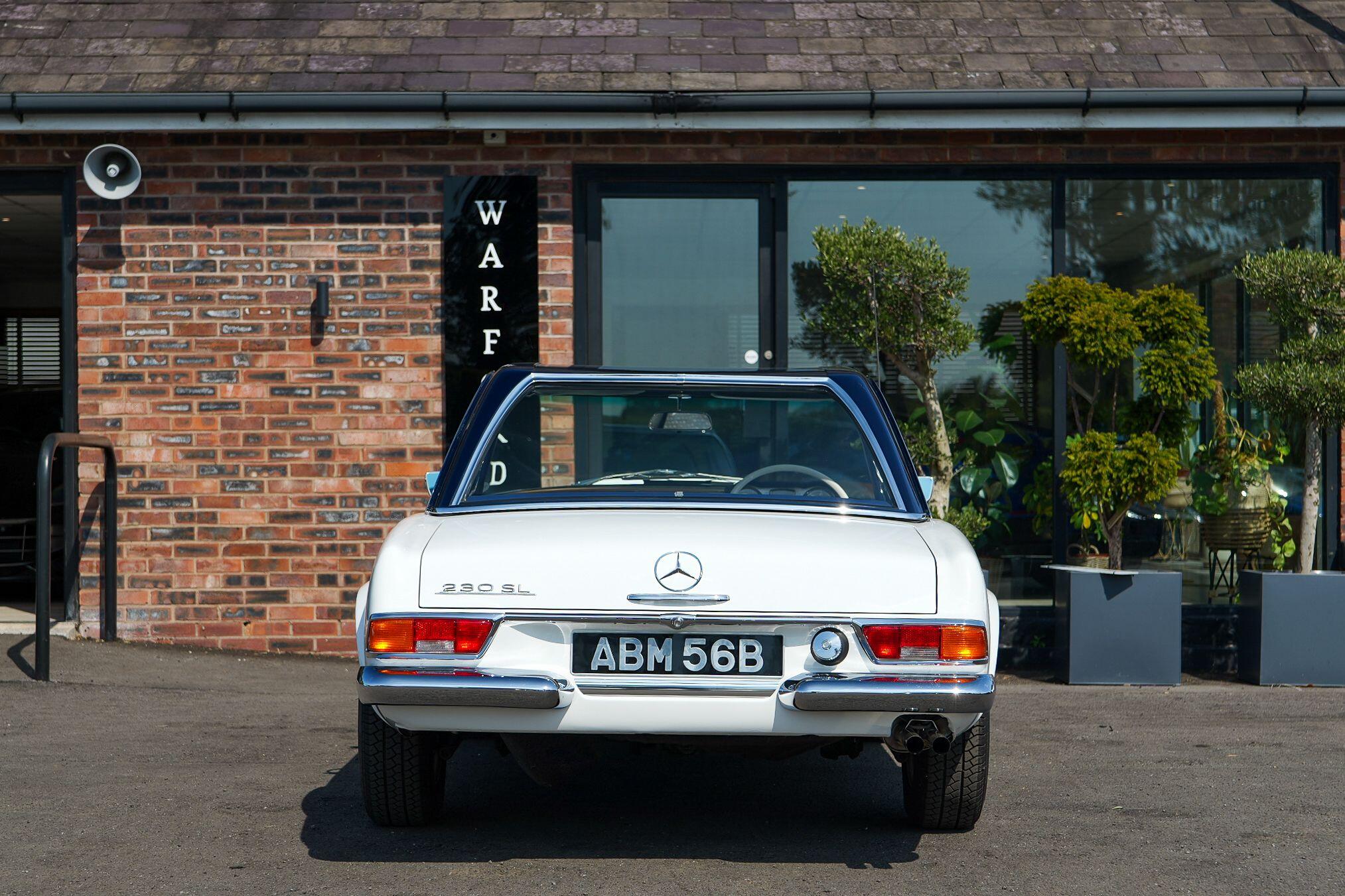 Mercedes-Benz 230 SL view 5