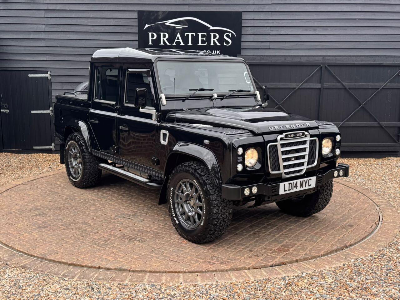 Land Rover Defender view 26
