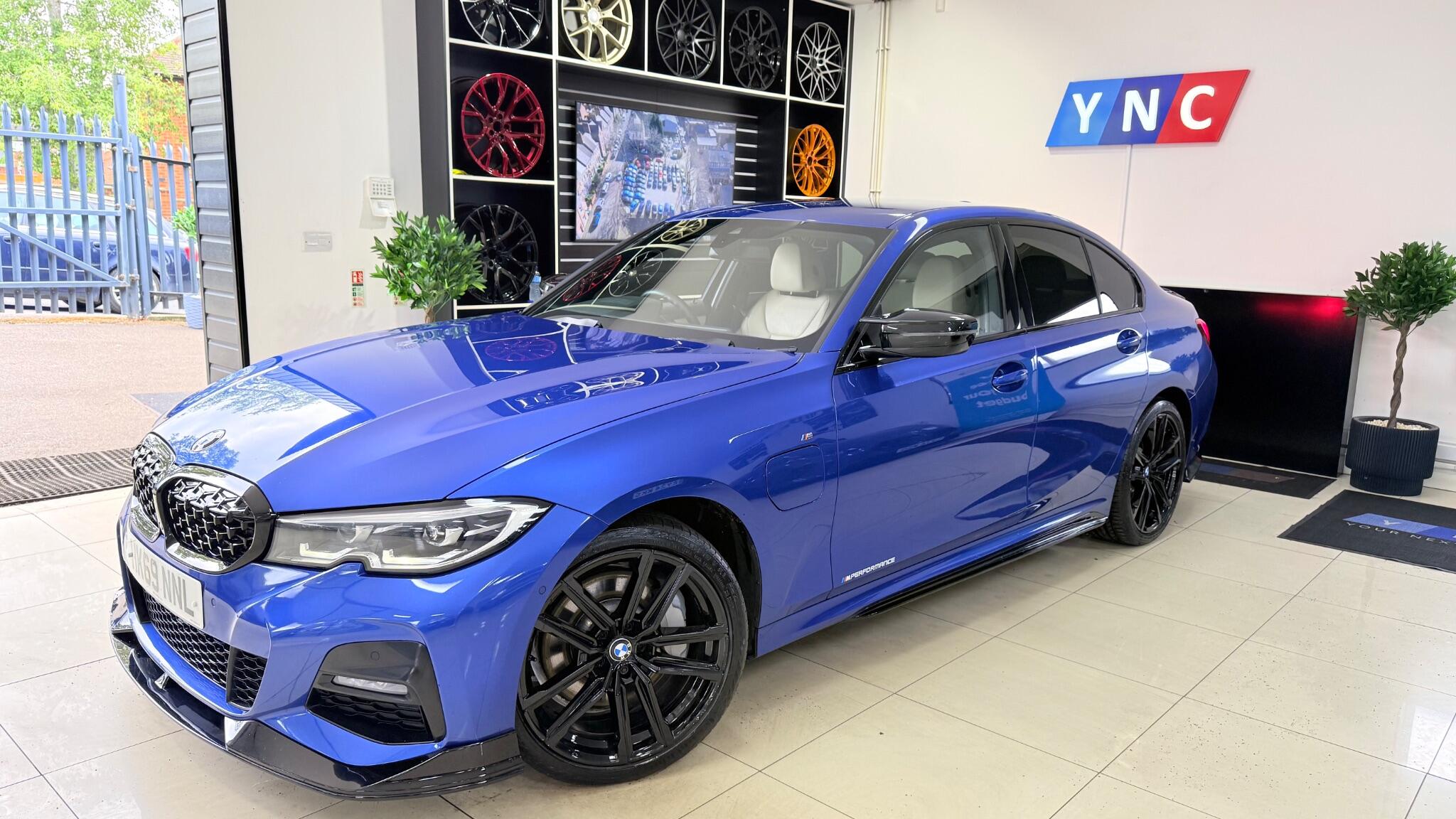 BMW 3 Series view 12