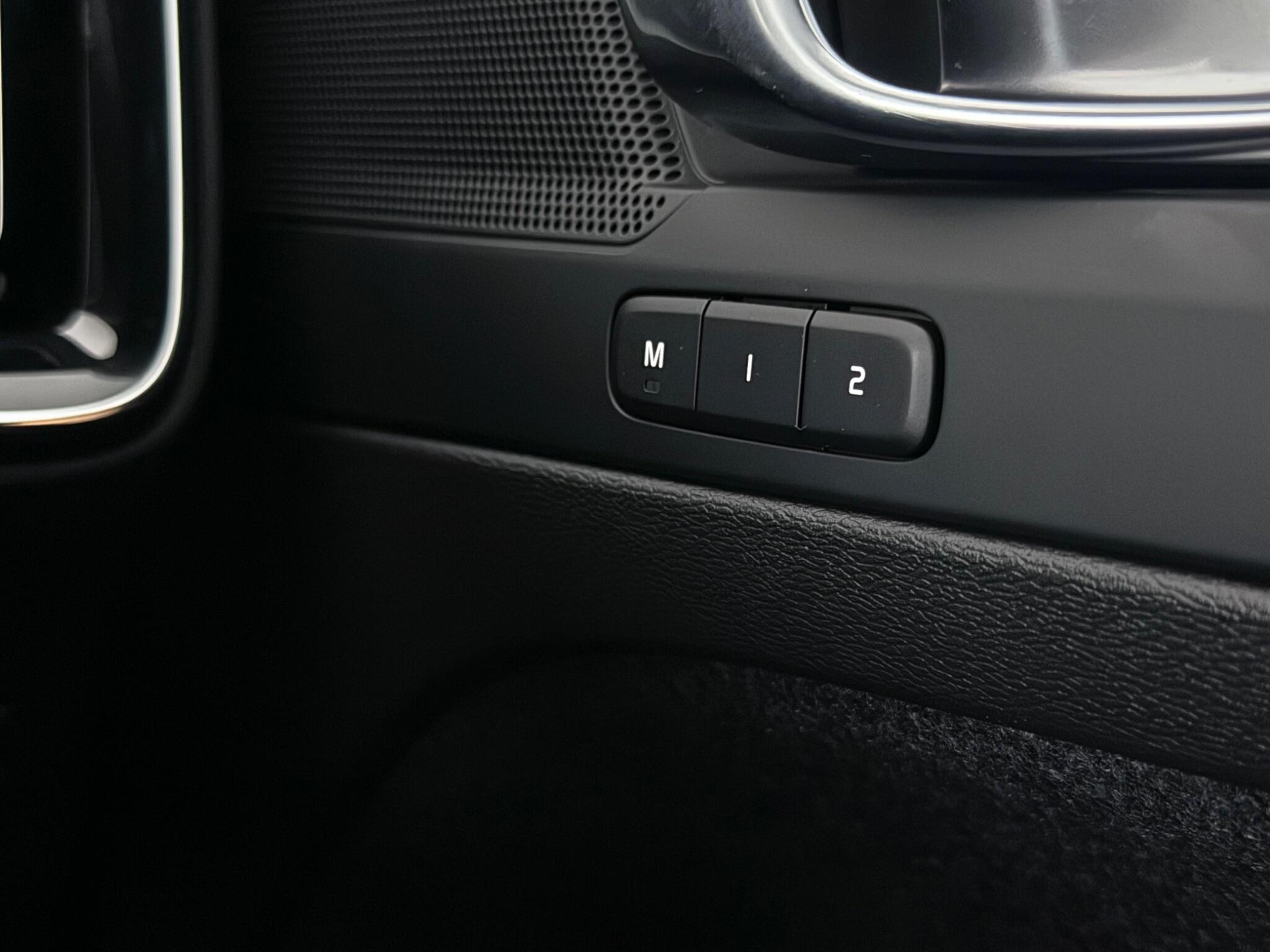 Volvo XC40 view 21