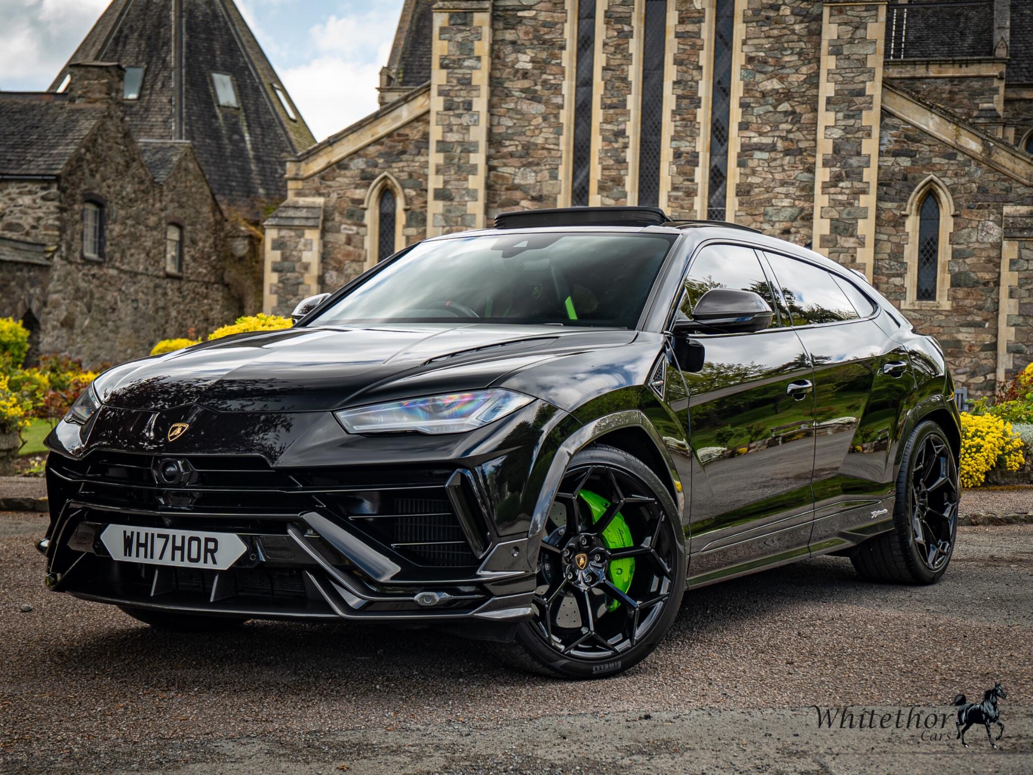 Lamborghini Urus view 39