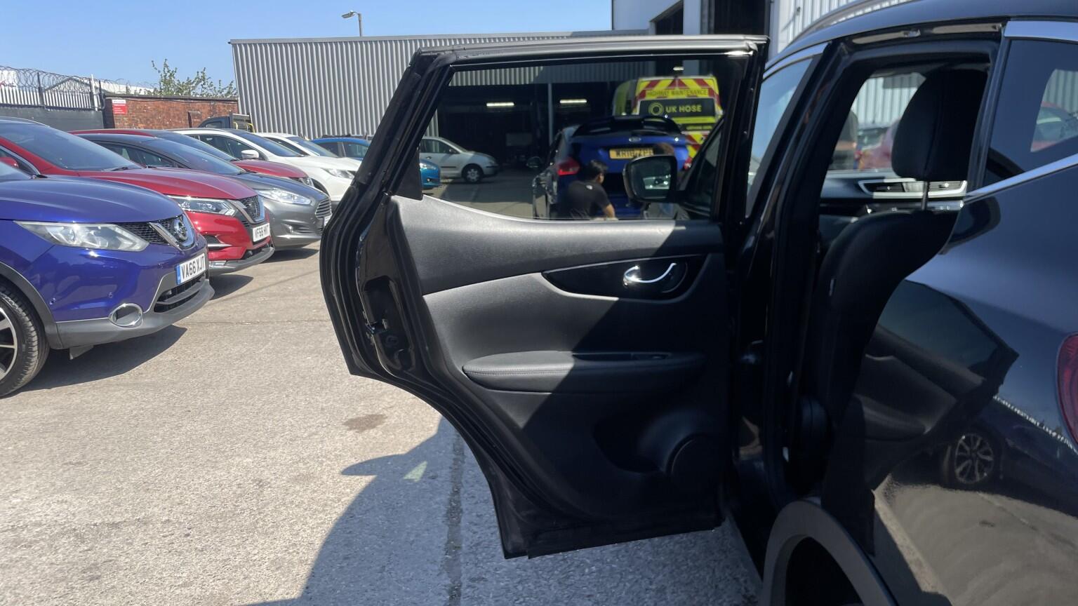 Nissan Qashqai view 19