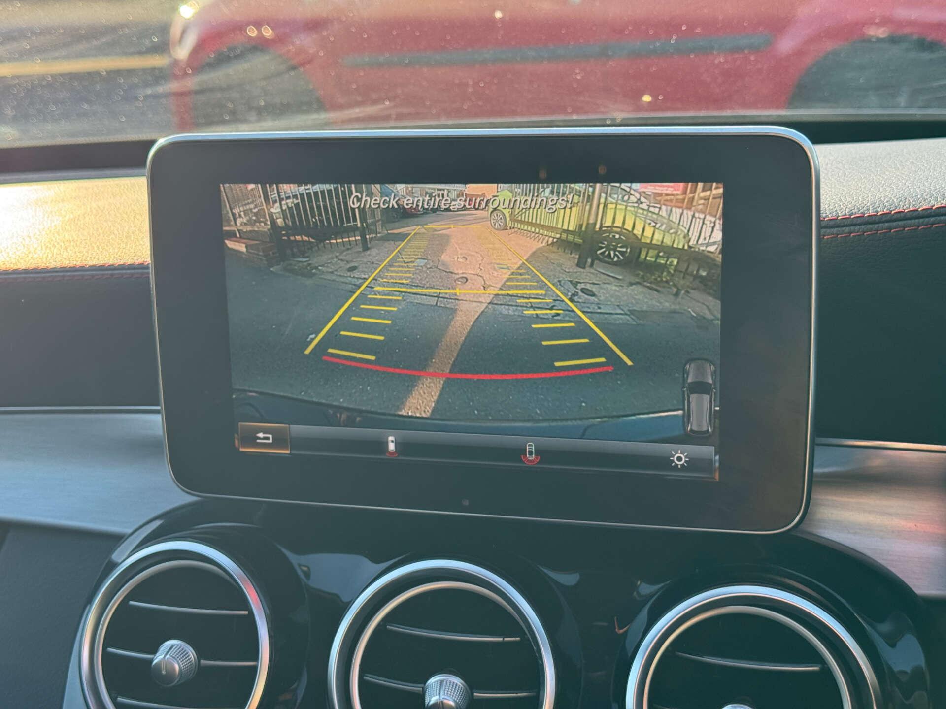 Mercedes-Benz C-Class view 30
