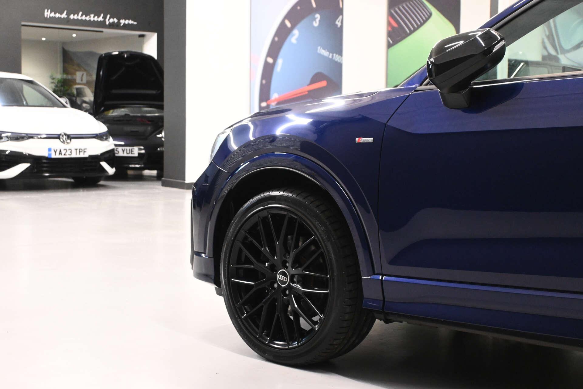 Audi Q2 view 9