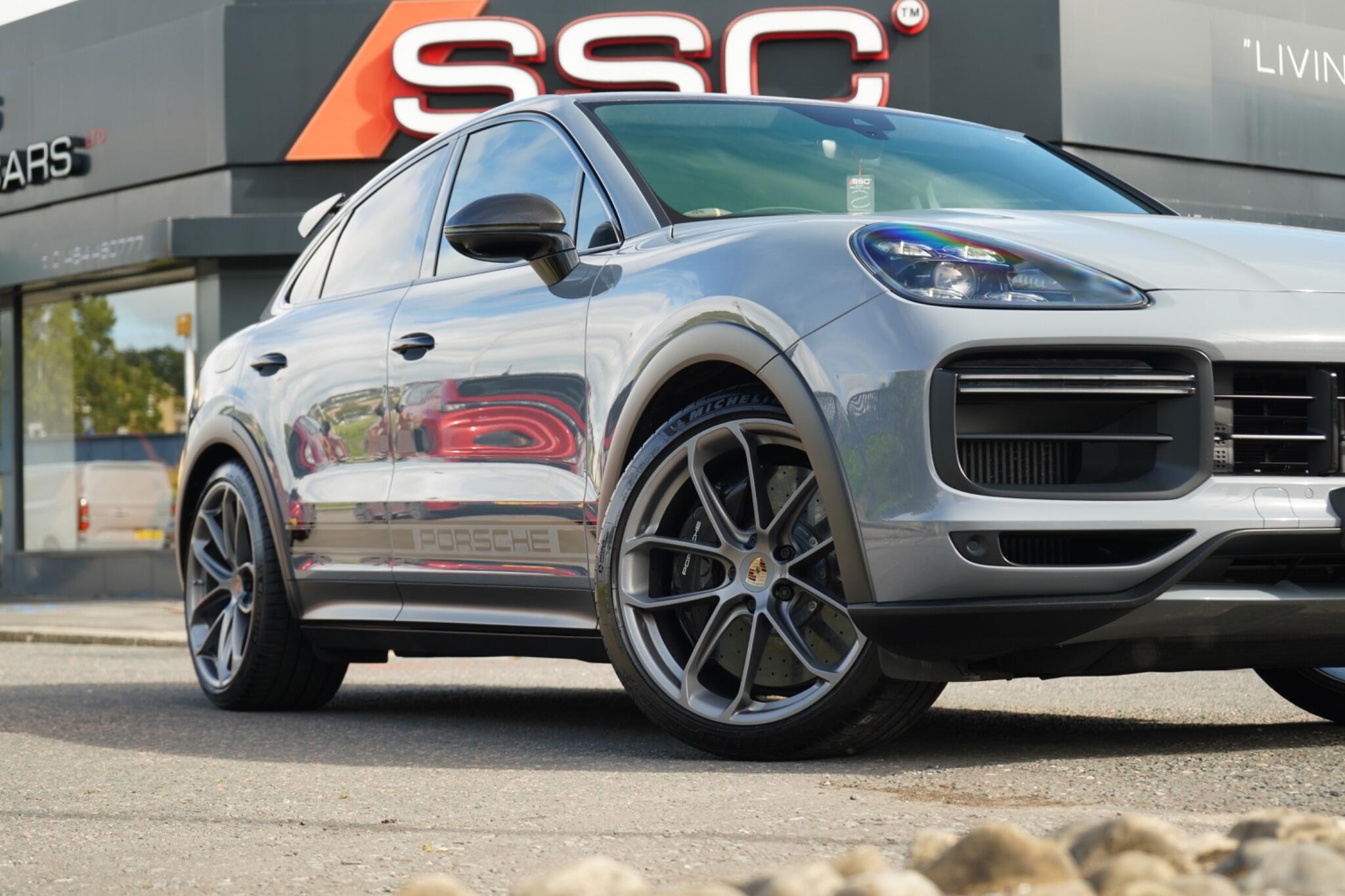 Porsche Cayenne view 42