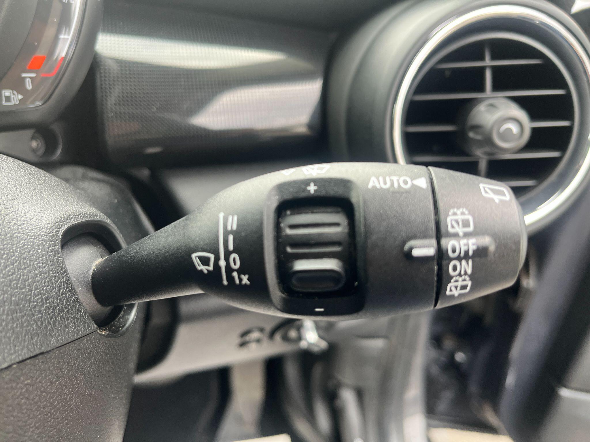 Mini Hatch view 30