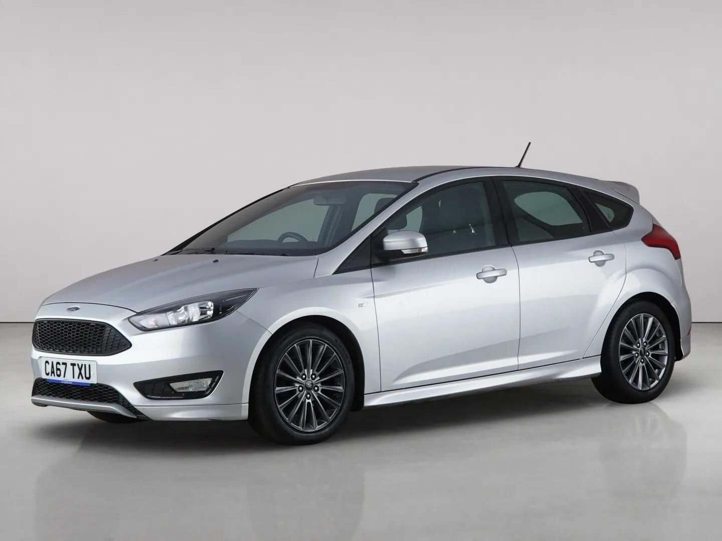 Ford Focus view 2