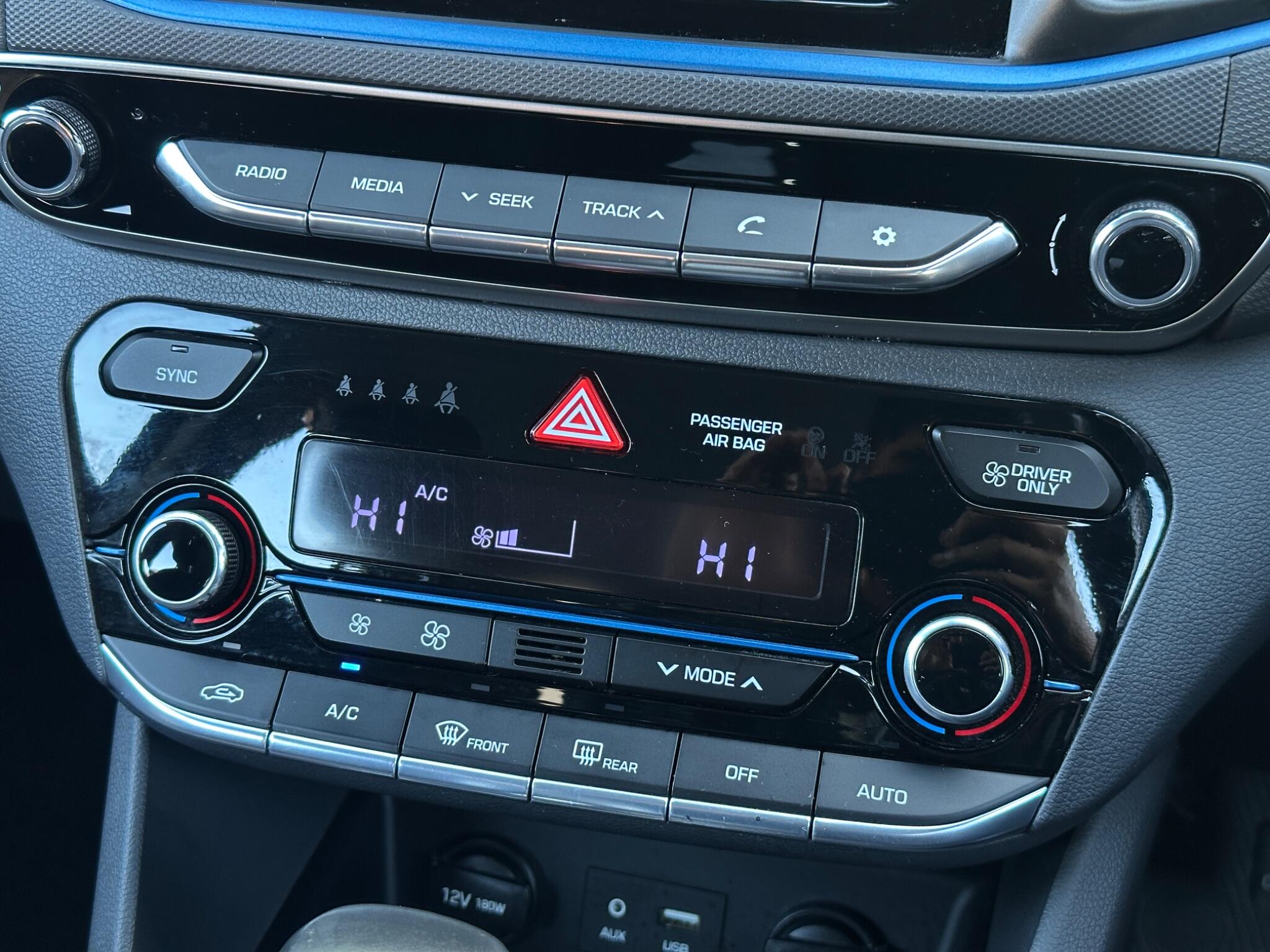 Hyundai Ioniq view 38