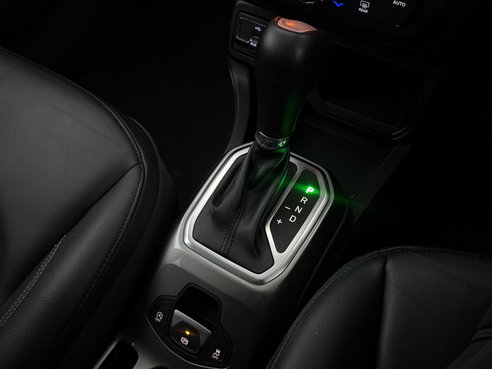 Jeep Renegade view 18