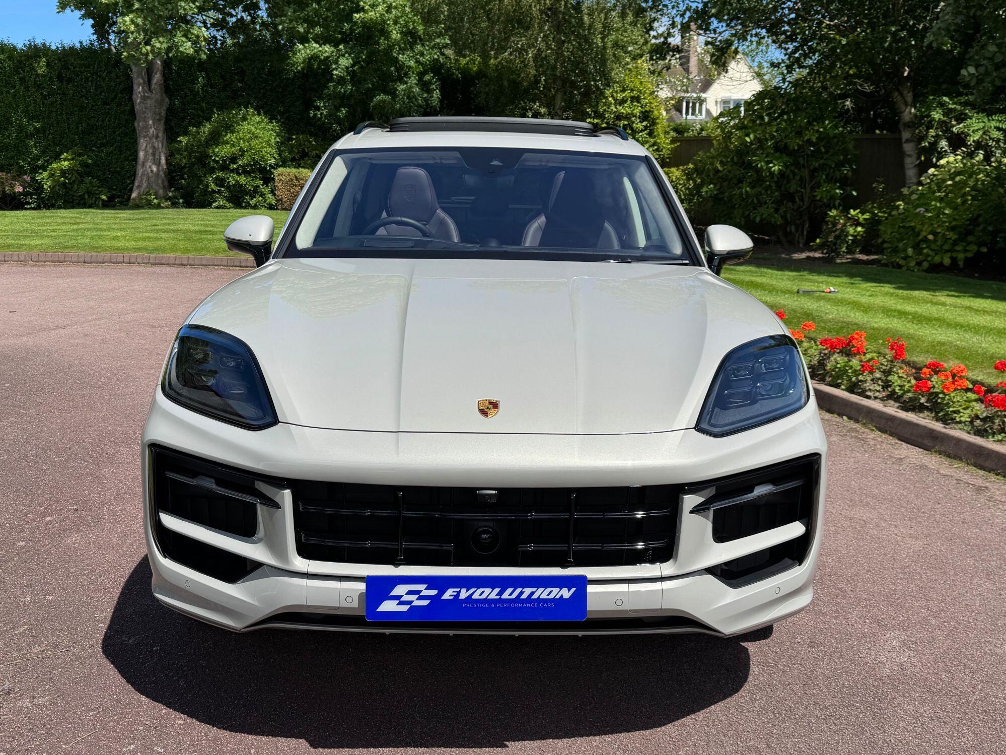 Porsche Cayenne view 7