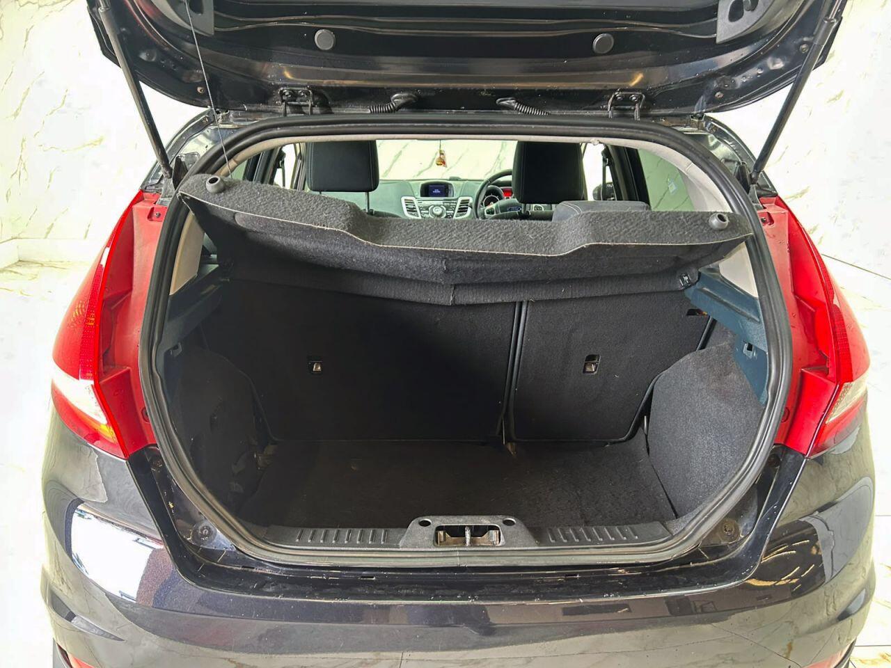 Ford Fiesta view 22