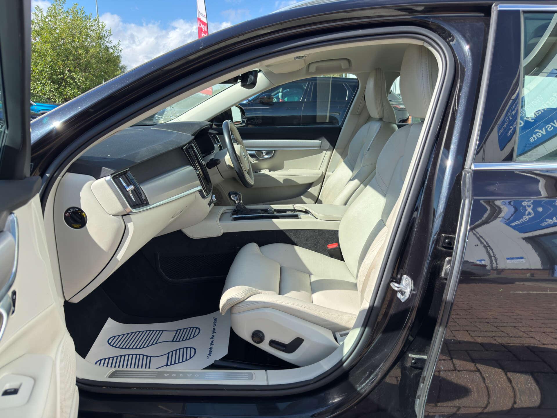 Volvo V90 view 42
