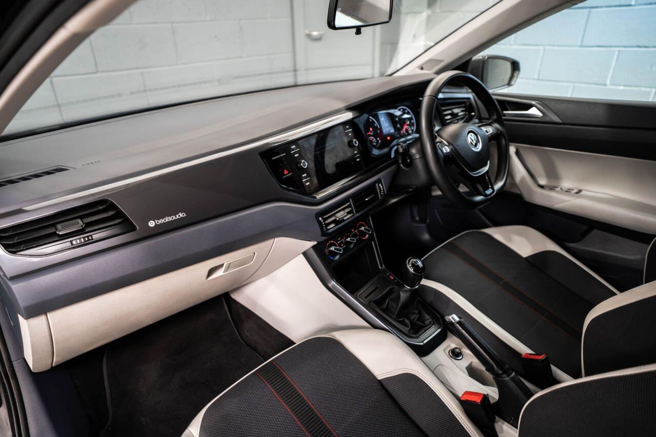Volkswagen Polo view 17