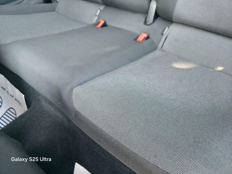 Volkswagen Up! view 59
