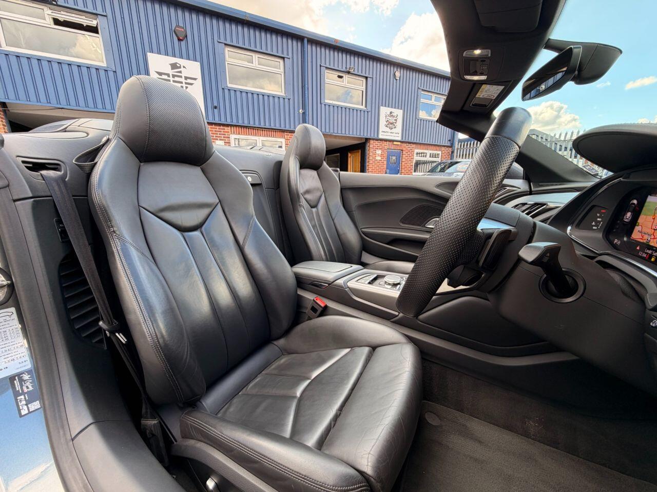 Audi R8 view 37