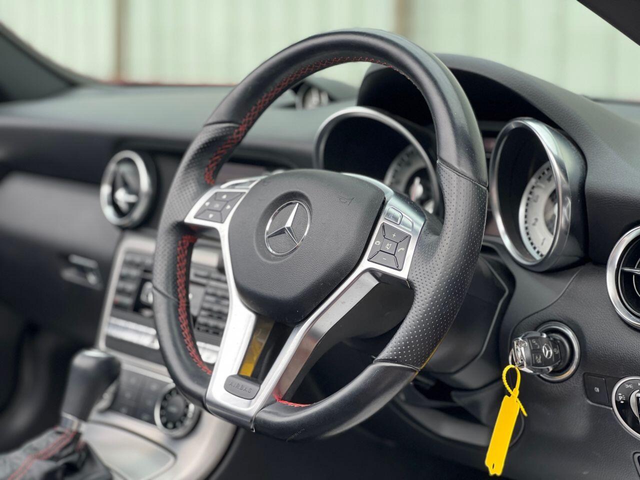 Mercedes-Benz SLK view 14