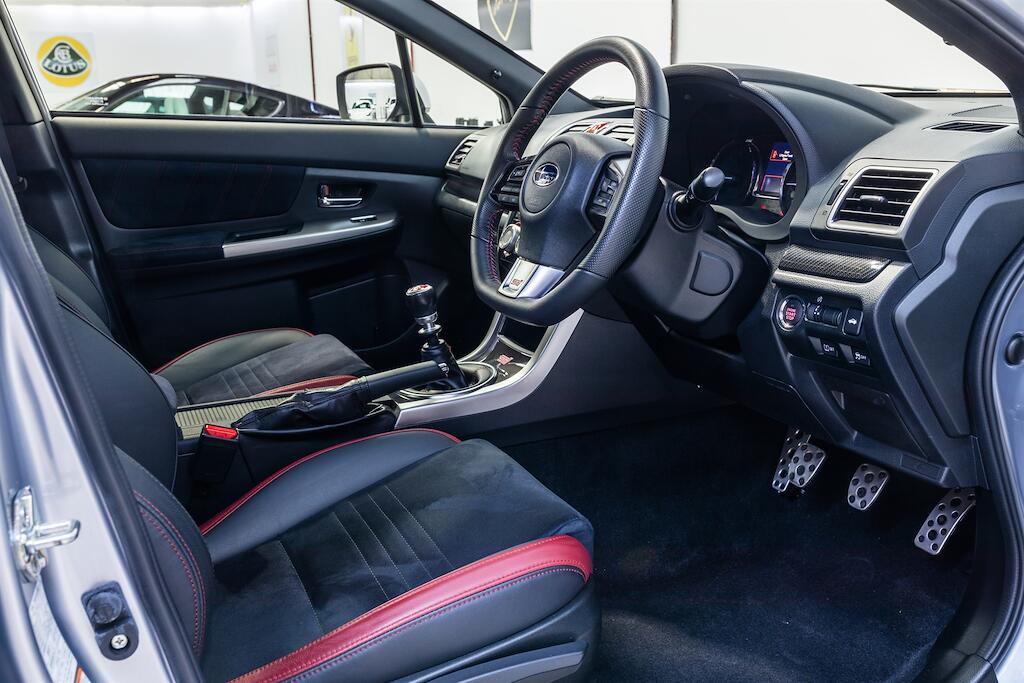 Subaru WRX Sti view 7