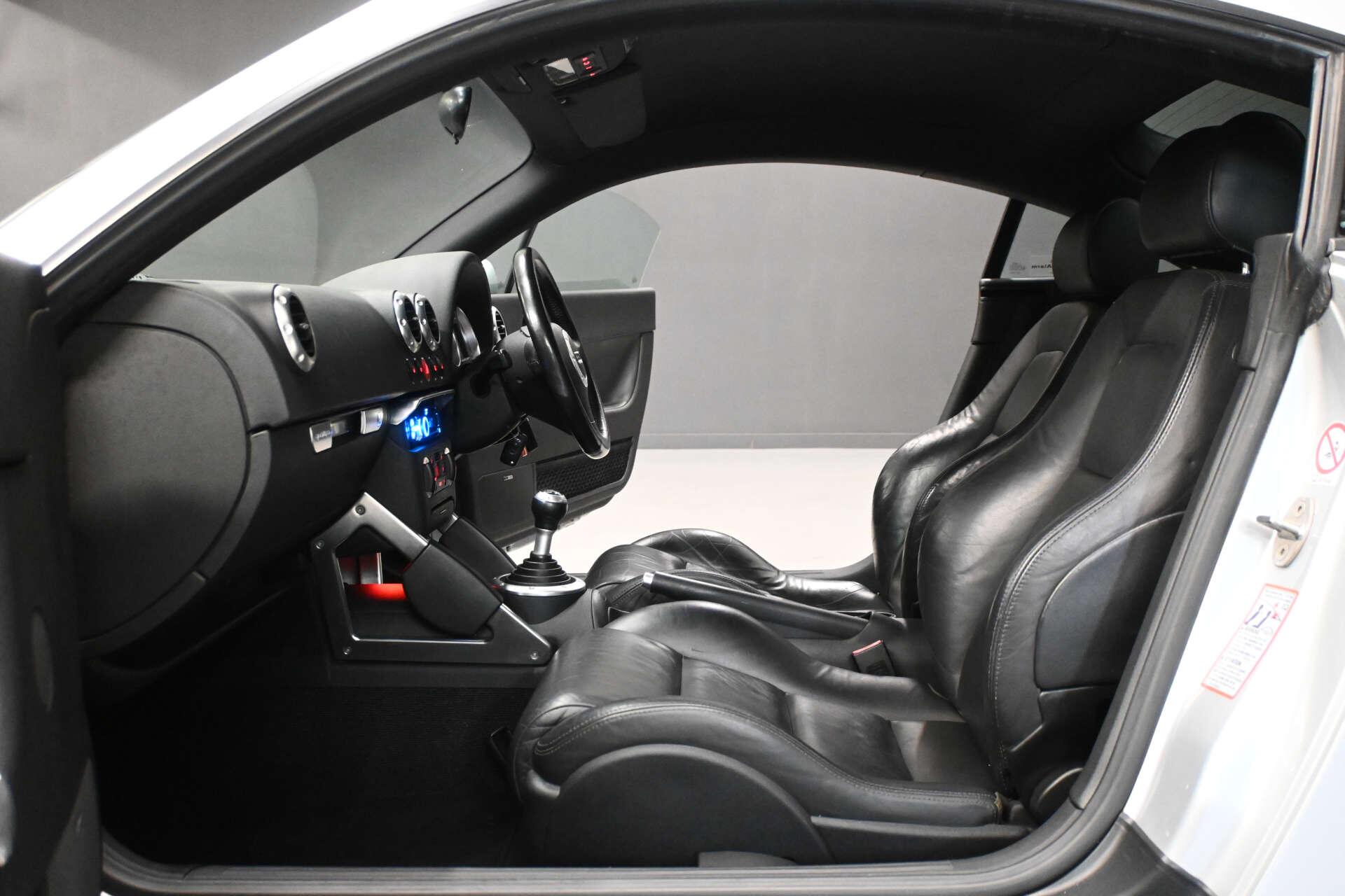 Audi TT view 9