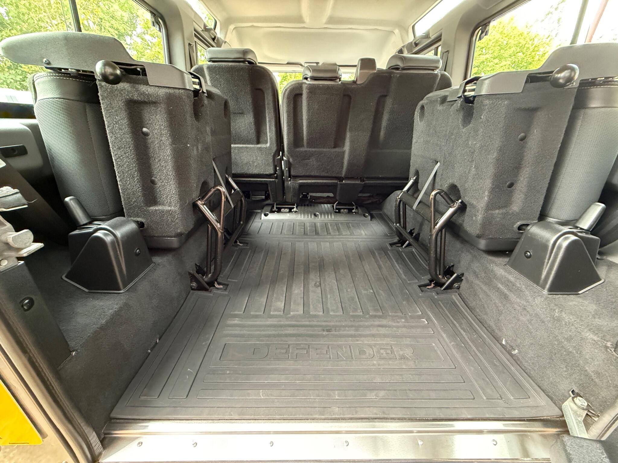 Land Rover Defender view 18