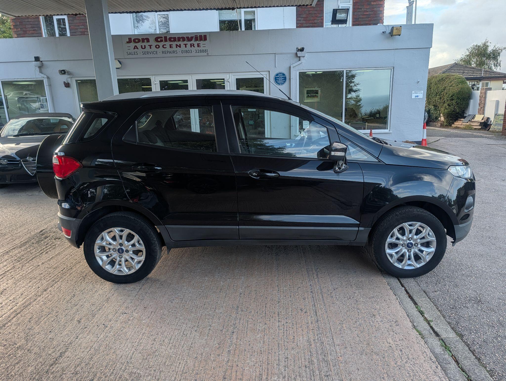 Ford Ecosport view 6