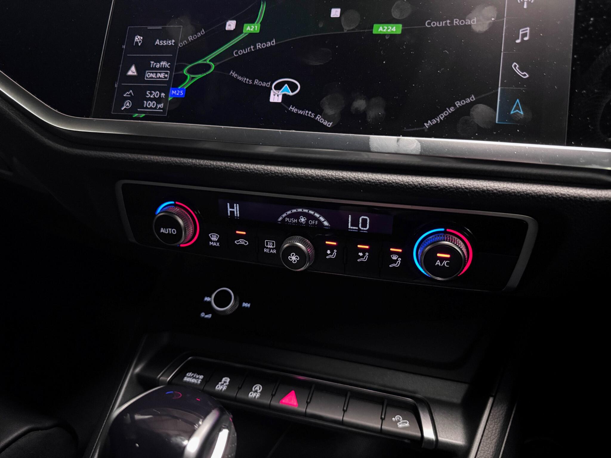 Audi Q3 view 34