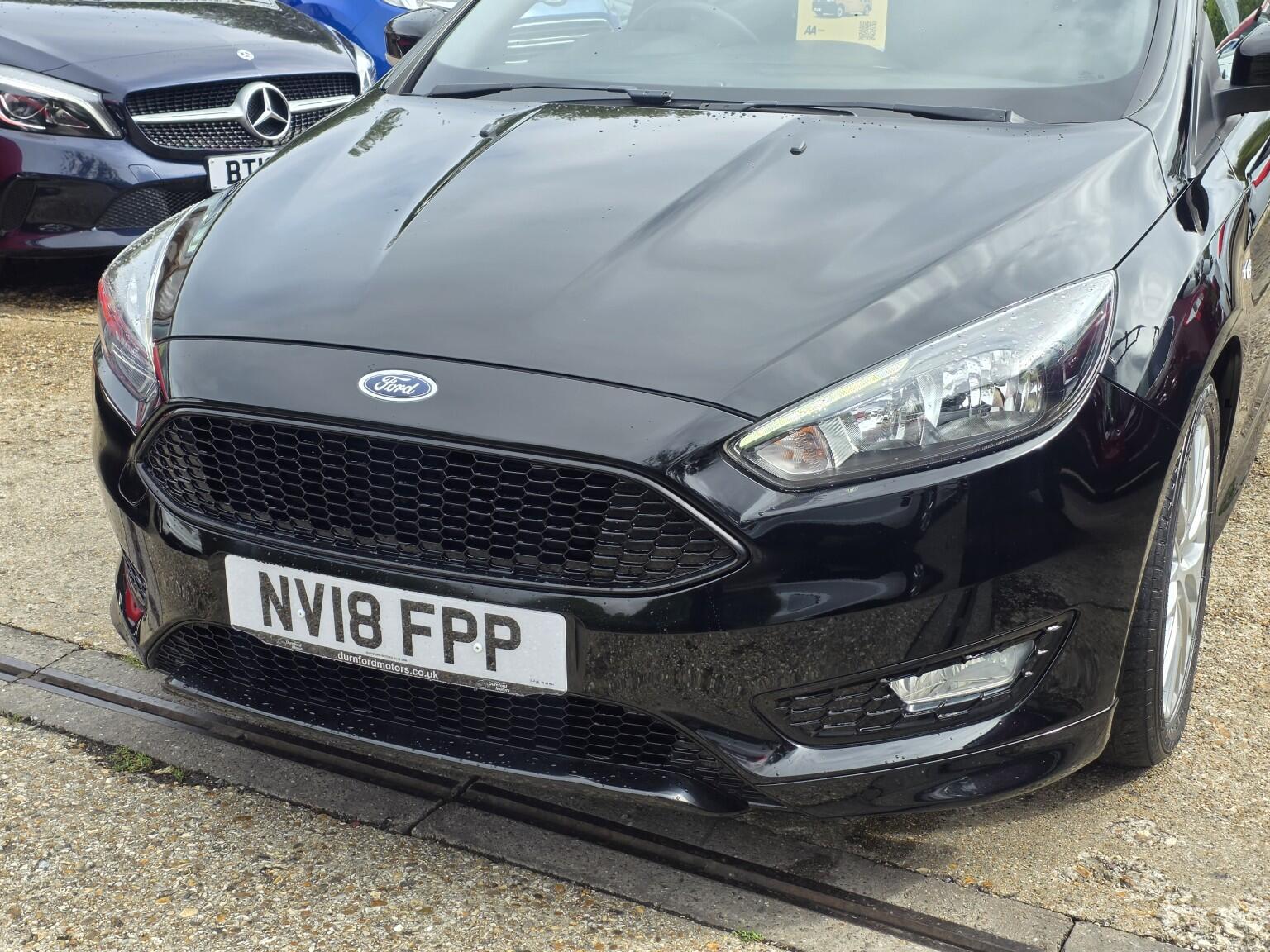 Ford Focus view 11