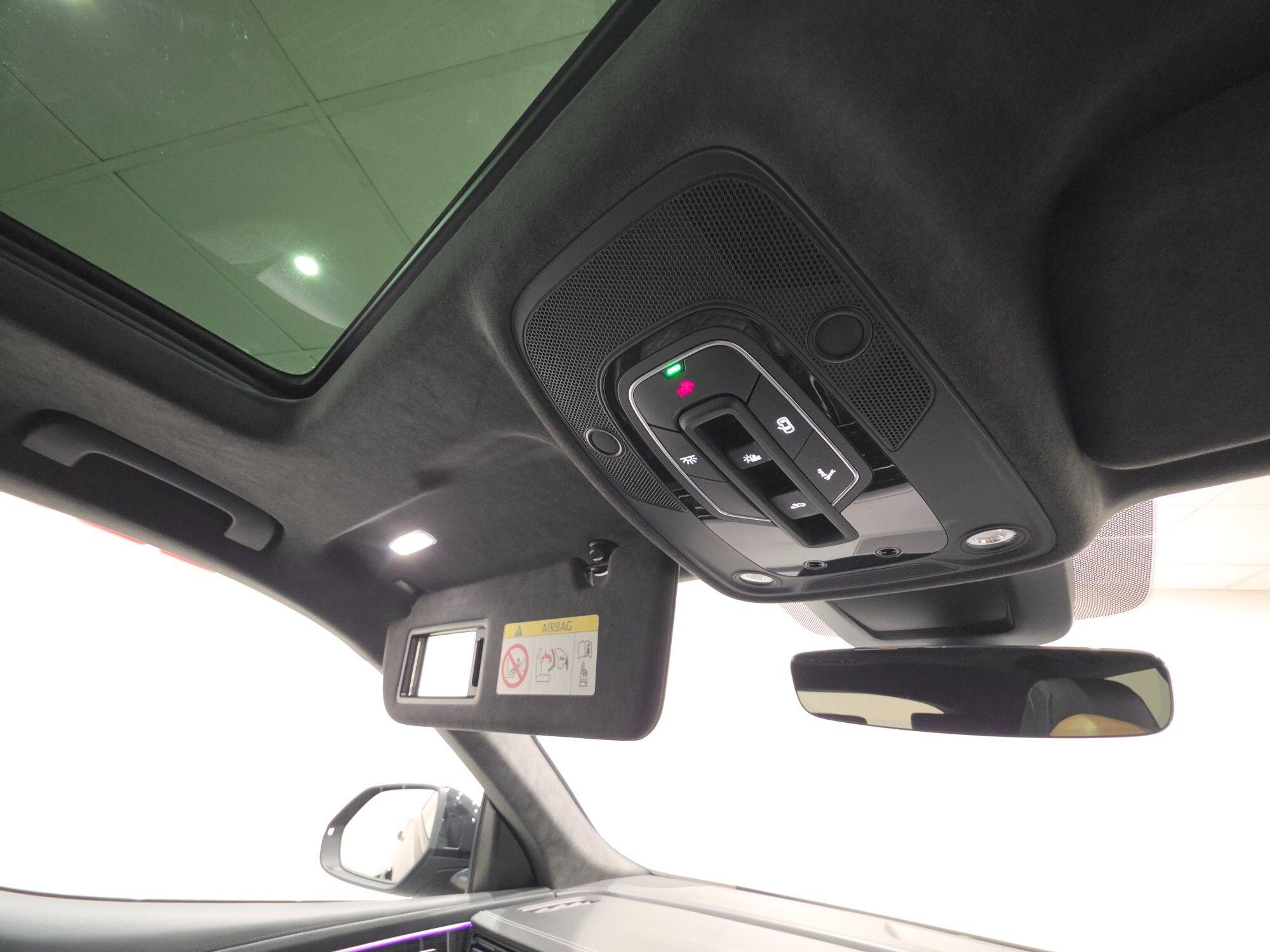 Audi Q8 view 84