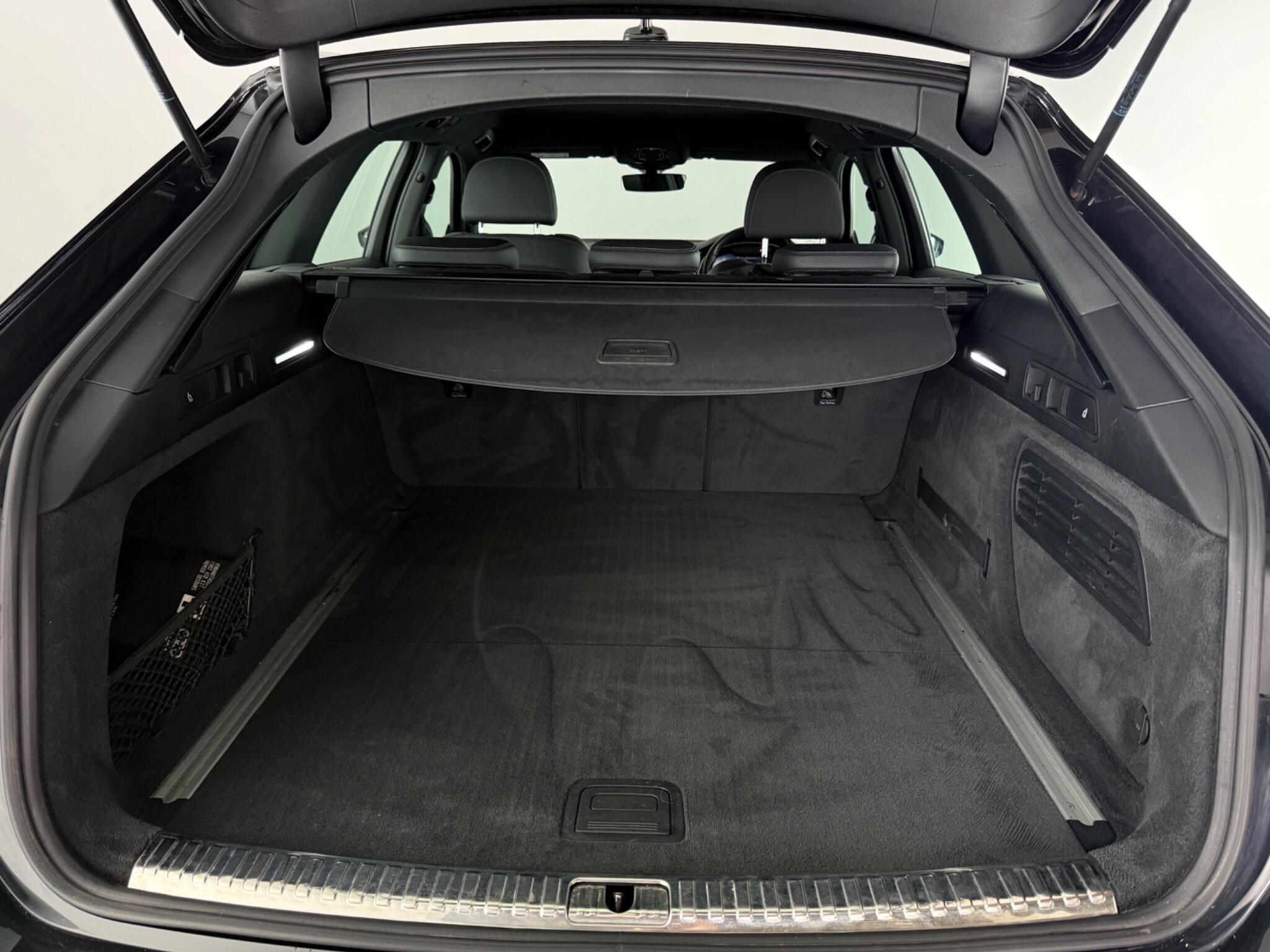 Audi A6 view 10