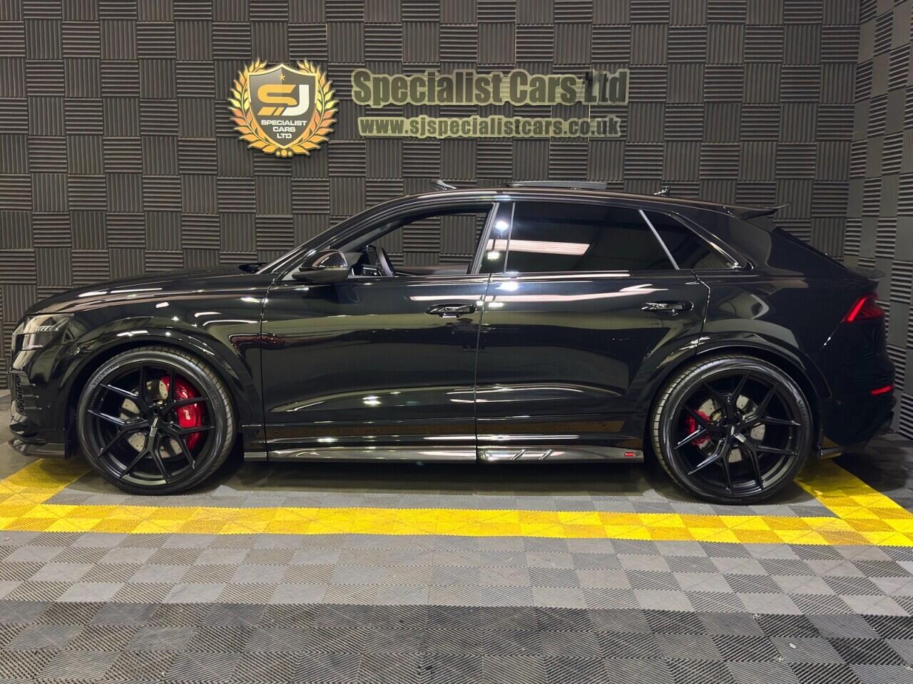Audi RSQ8 view 25